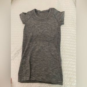 gray heathered athletic lulu shirt